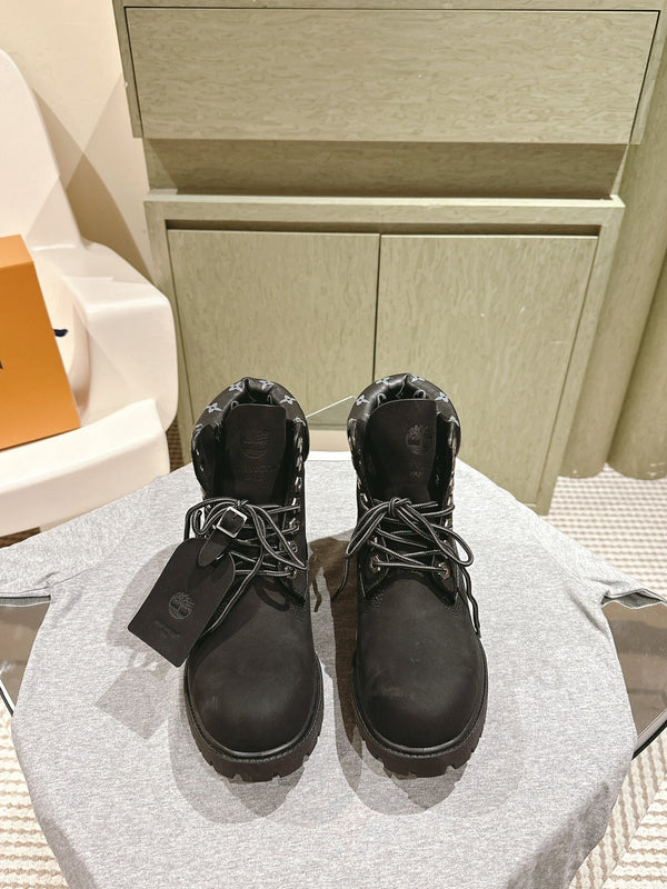 Stivaletto alla caviglia LV x Timberland 6in 50mm in pelle scamosciata nera e tela monogramma 450427