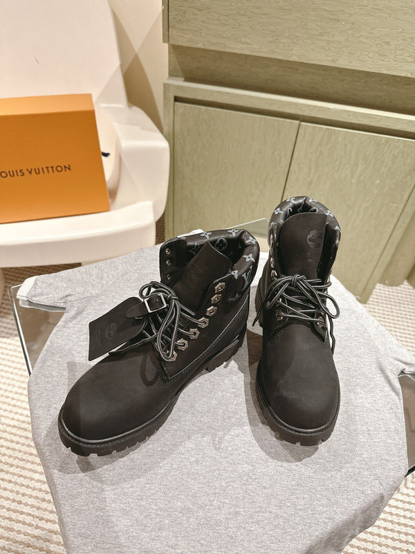 Stivaletto alla caviglia LV x Timberland 6in 50mm in pelle scamosciata nera e tela monogramma 450427