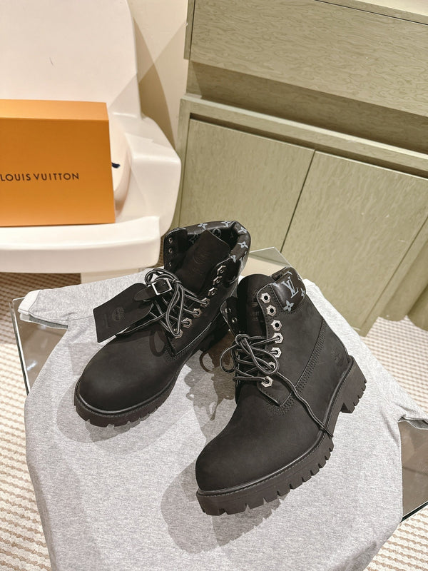 Stivaletto alla caviglia LV x Timberland 6in 50mm in pelle scamosciata nera e tela monogramma 450427