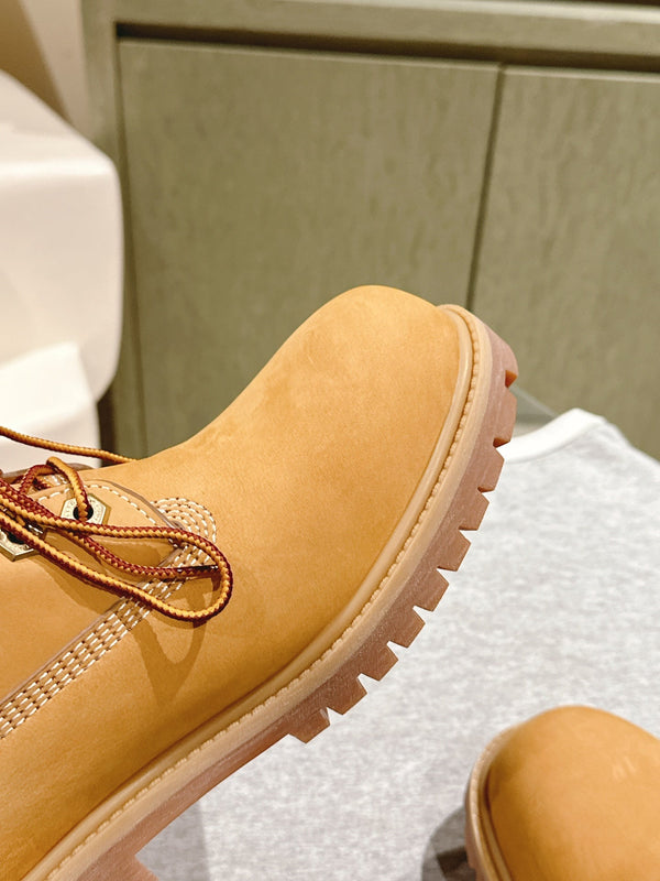 Stivaletto alla caviglia LV x Timberland 6in 50mm in pelle scamosciata marrone chiaro e tela monogramma 450428