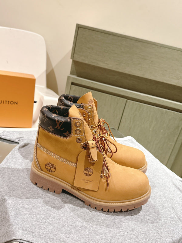 Stivaletto alla caviglia LV x Timberland 6in 50mm in pelle scamosciata marrone chiaro e tela monogramma 450428