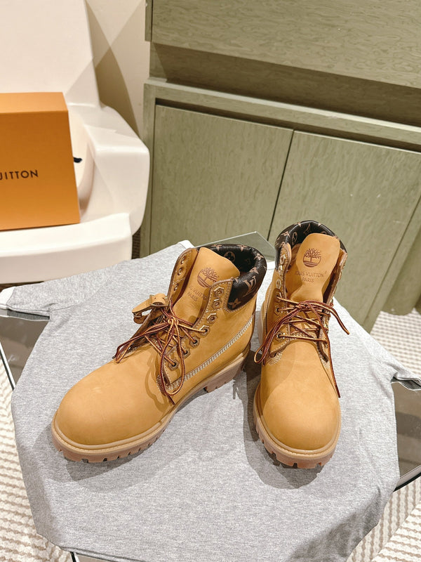 Stivaletto alla caviglia LV x Timberland 6in 50mm in pelle scamosciata marrone chiaro e tela monogramma 450428