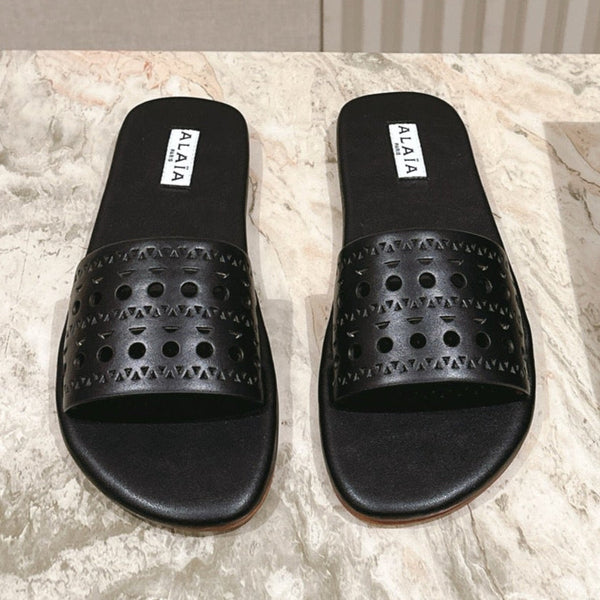 Ciabatte Alaia 2025 Hollow in pelle nera 293653