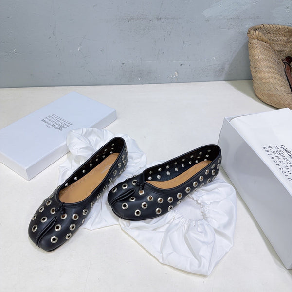 MM Bellissima Ballerina Eyelet Details Black Cowhide 893694