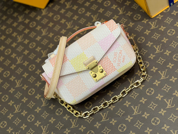pochette metis east west 21.5 peach damier coasted canvas
