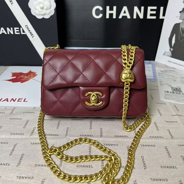 25C Mini Flap 19cm Pelle di agnello bordeaux Cuore dorato Hardware
