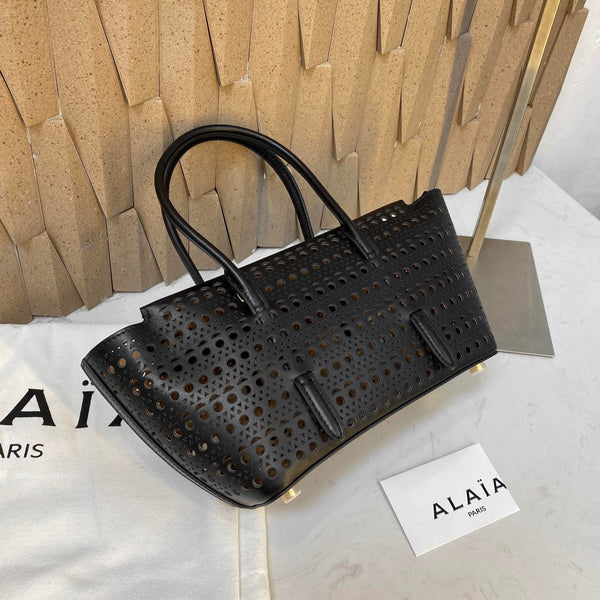 NEO MINA 20 BAG IN BLACK VIENNA CALFSKIN