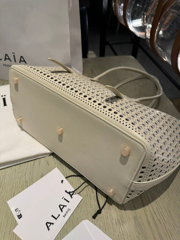 NEO MINA 32 BAG IN CHINO VIENNE CALFSKIN