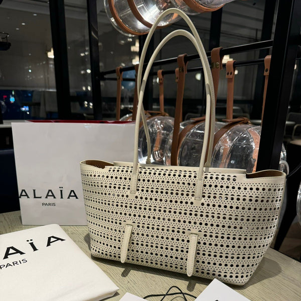 NEO MINA 32 BAG IN CHINO VIENNE CALFSKIN