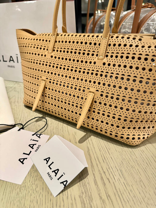 NEO MINA 32 BAG IN HARVEST GOLD VIENNE CALFSKIN