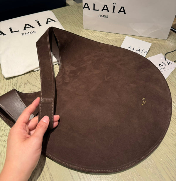 MEDIUM HOBO BAG 39 IN CHOCOLATE SUEDE