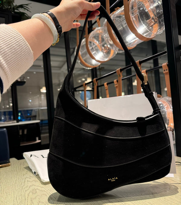 WAVE HOBO BAG 29 IN BLACK SUEDE