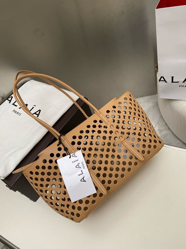 NEO MINA 32 BAG IN WHISKEY PERFORATED CALFSKIN