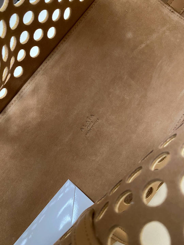 NEO MINA 32 BAG IN WHISKEY PERFORATED CALFSKIN