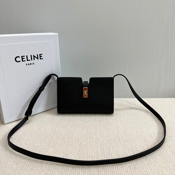POCHETTE 16 TRACOLLA 18 IN PELLE DI VITELLO MORBIDA NERA CON FERRAMENTA ORO