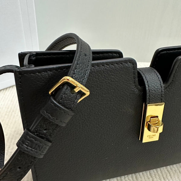 POCHETTE 16 TRACOLLA 18 IN PELLE DI VITELLO MORBIDA NERA CON FERRAMENTA ORO