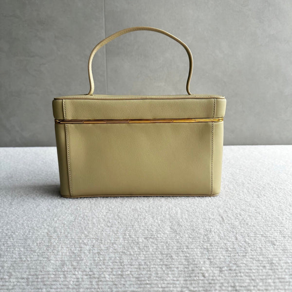 CL 26s rectangle veau souple beige