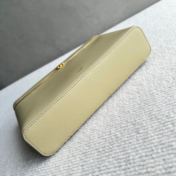 CL 26s rectangle veau souple beige