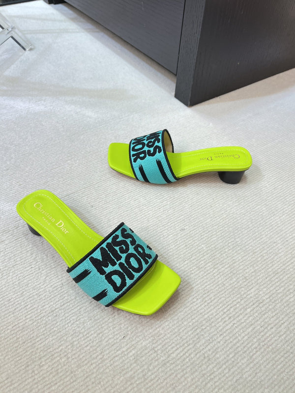 Ciabatte con tacco Dway 35 blu lime in cotone ricamato