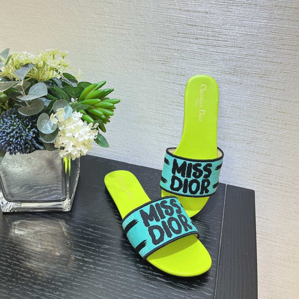 dway slide ricamato in cotone blu lime