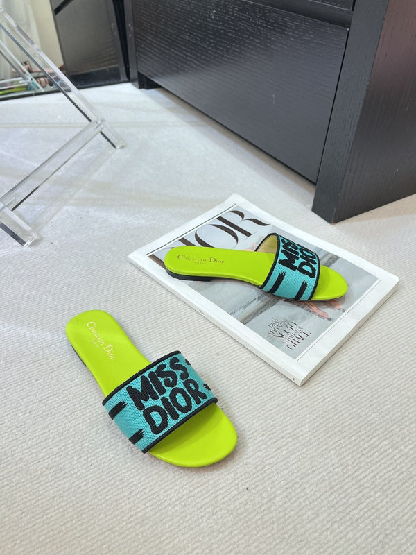 dway slide ricamato in cotone blu lime