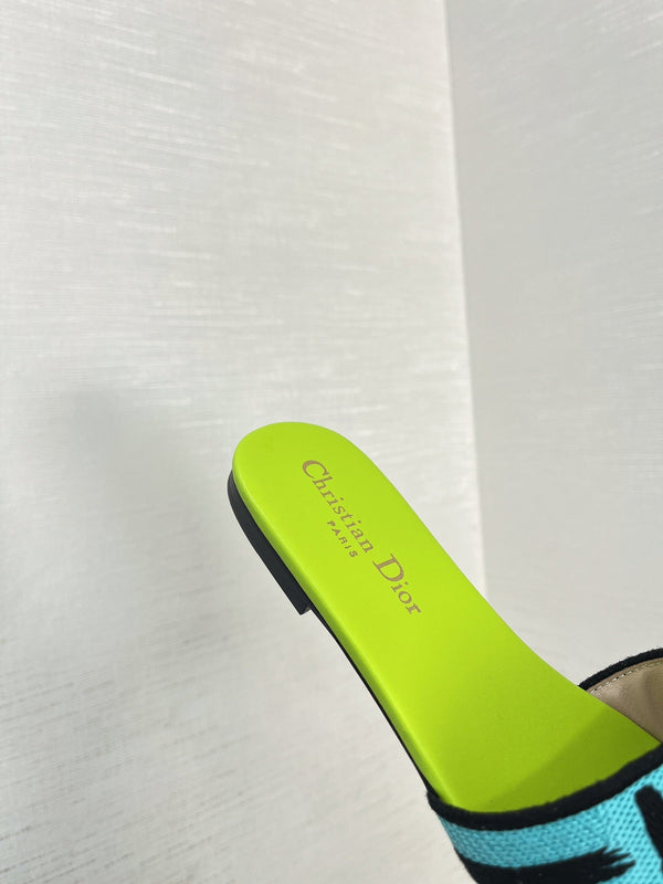 dway slide ricamato in cotone blu lime