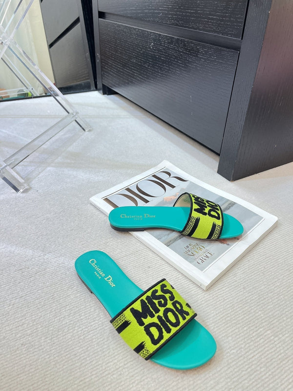 dway slide ricamato in cotone blu lime