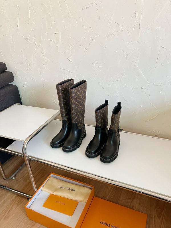 TERRITORY FLAT ANKLE BOOT IN BLACK MIX CHOCOLATE BROWN MONOGRAM CALFSKIN