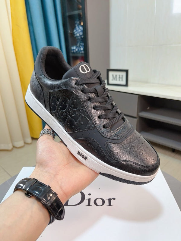 CD B27 LOW-TOP SNEAKER BLACK MONOGRAM CALFSKIN