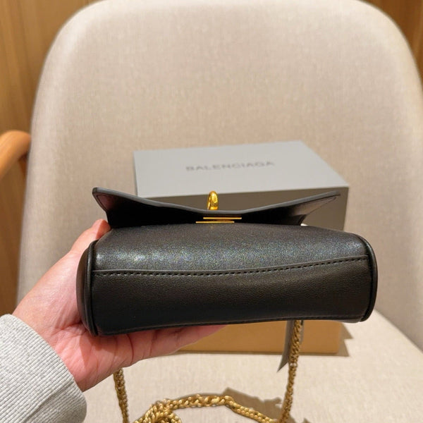 BORSA RODEO NANO CON CATENA 17 IN PELLE DI VITELLO LISCIA NERA E FERRAMENTA ORO