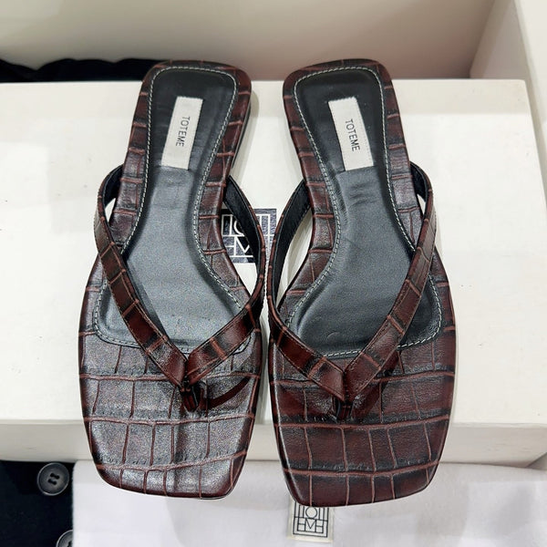 Totem Thong Sandals Burgundy Croc-Effect Leather 751655