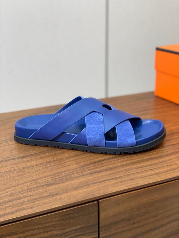 Sandalo HM Kazimir in pelle di vitello scamosciata blu cobalto 294032