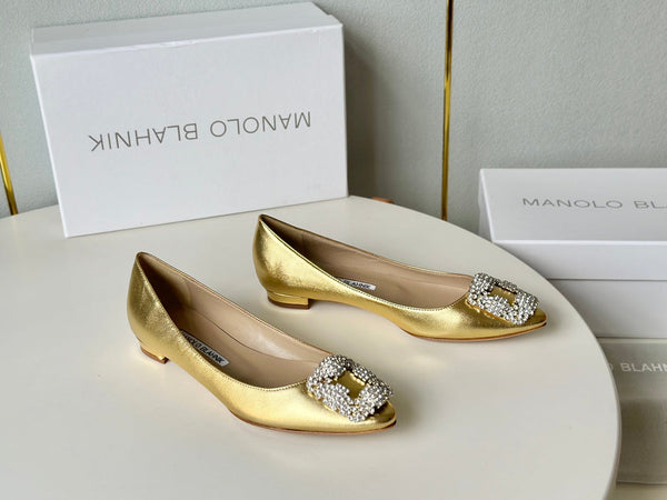 Manolo Diamond Buckle Pumps Gold Mirror Leather 451182