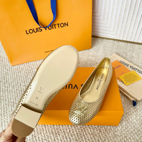Ballerina piatta LV Shake in pelle di vacchetta gialla