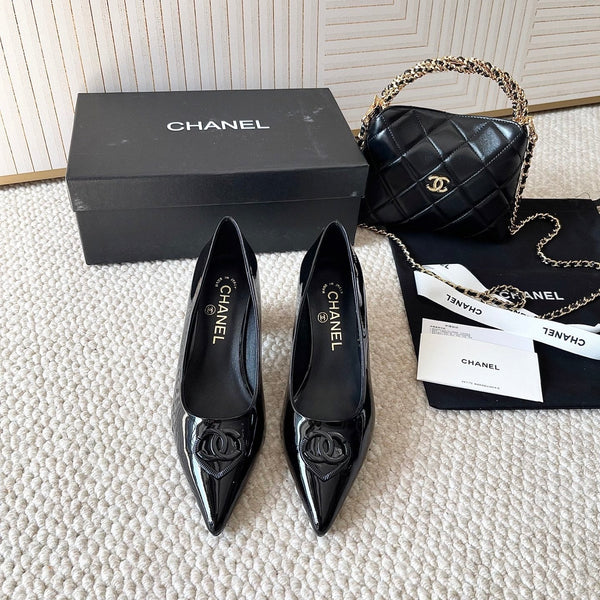 CC 26s Pointed-Toe Pump Black Patent Leather 787144
