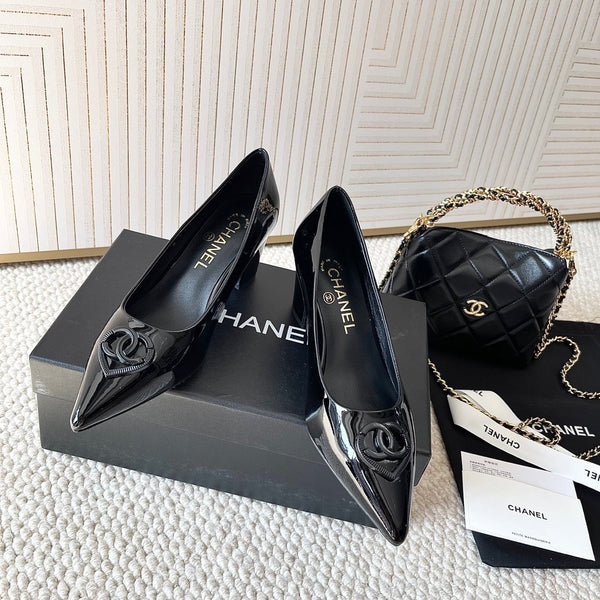 CC 26s Pointed-Toe Pump Black Patent Leather 787144