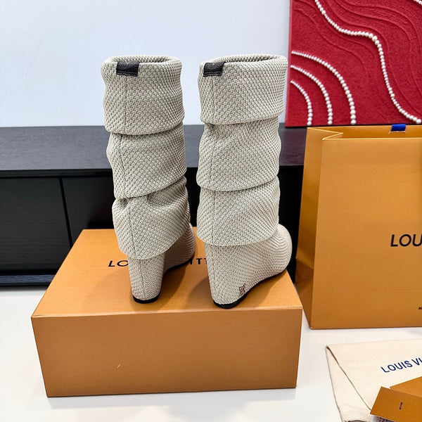 LV CSummer Mid Wedge Boot Taupe Knit 542223