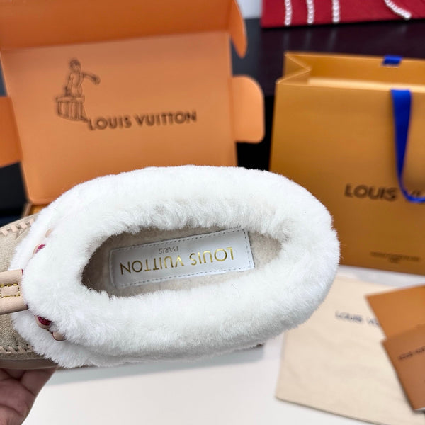 LV Cortina Closed Mule Khahi Suede Wool 542232