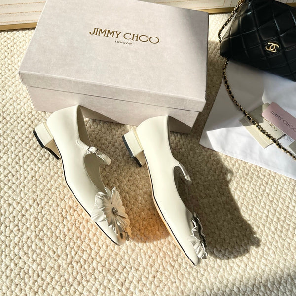 Jimmy Choo Skye Corsage Ballerine Blanc Peau de Mouton 669839