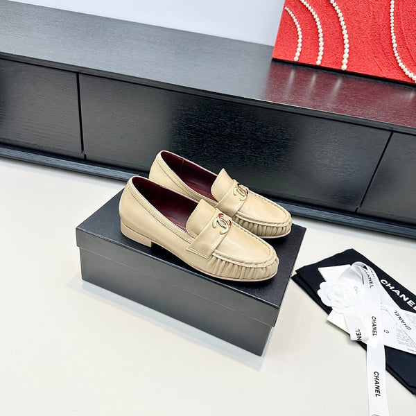 CC 26A Métiers d’art 2026 Loafer Beige Glossy Sheepskin 900229