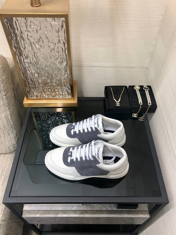 CC 24C Sneaker White Grey Suede Sheepskin 688656
