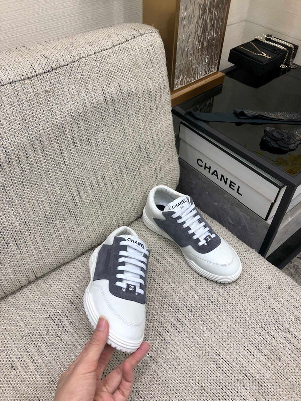 CC 24C Sneaker White Grey Suede Sheepskin 688656
