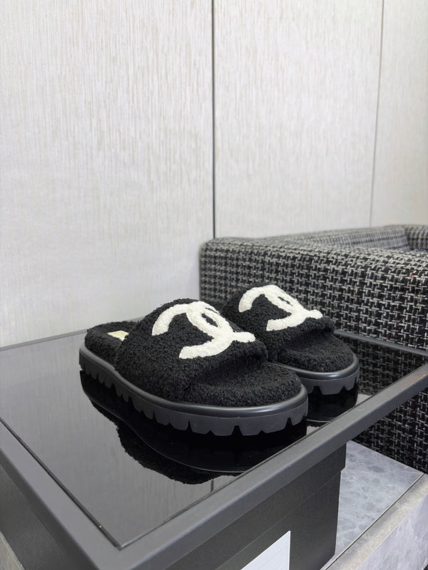 CC 26s Shearling Slide Flat Mules Black White Wool 128101