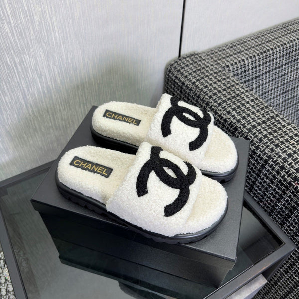 CC 26s Shearling Slide Flat Mules White Black Wool 128102