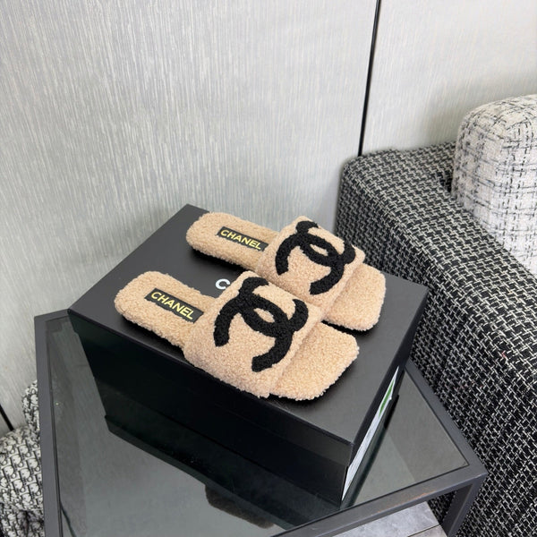 CC 26s Shearling Square Toe Sandals Beige Black Wool 128090