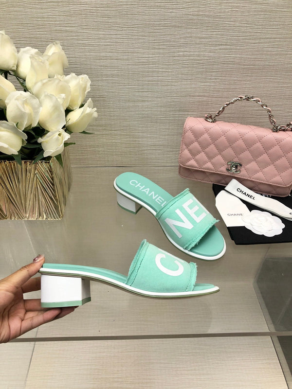 CC 25C Mules con tacco medio in tessuto turchese 212957