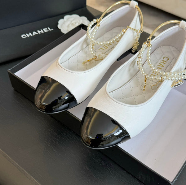 Double Strap Chunky Heel Mary Jane Shoes White Black