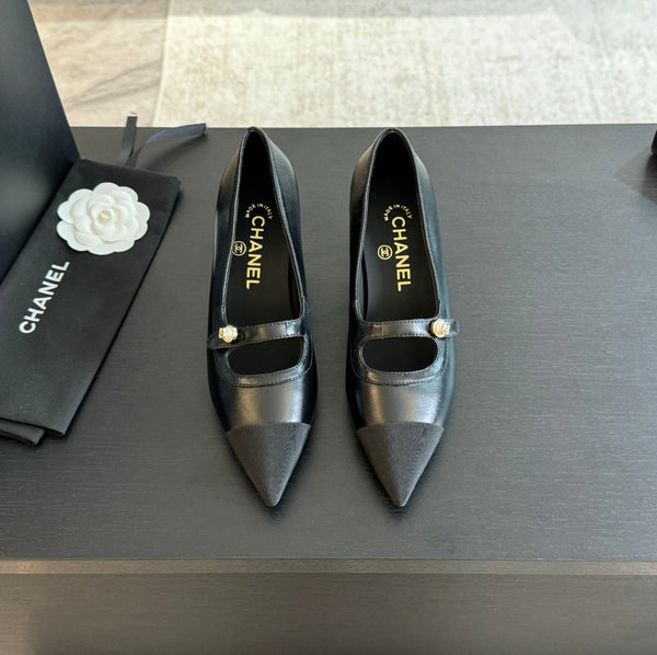 Scarpe da donna Double C SPIRIT TOE in pelle di agnello nera