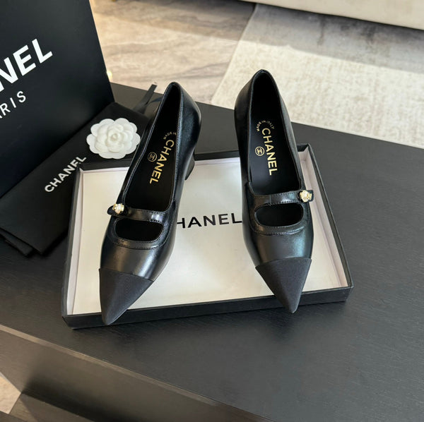 Scarpe da donna Double C SPIRIT TOE in pelle di agnello nera