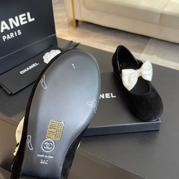 BALLERINA IN PELLE SCAMOSCIATA NERA CON FIOCCO BIANCO